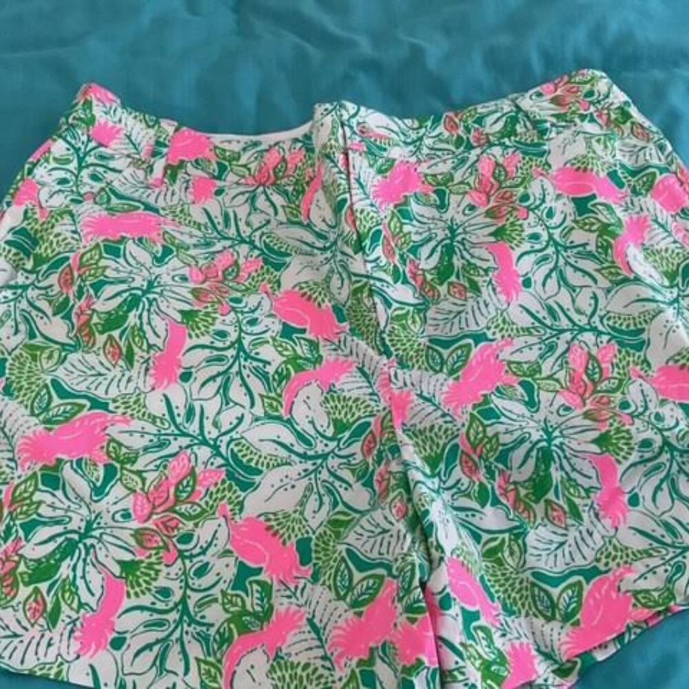 Lilly P size 12 shorts. Cotton with pockets